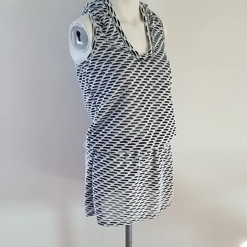 Jordan Taylor black White hooded beach cover up